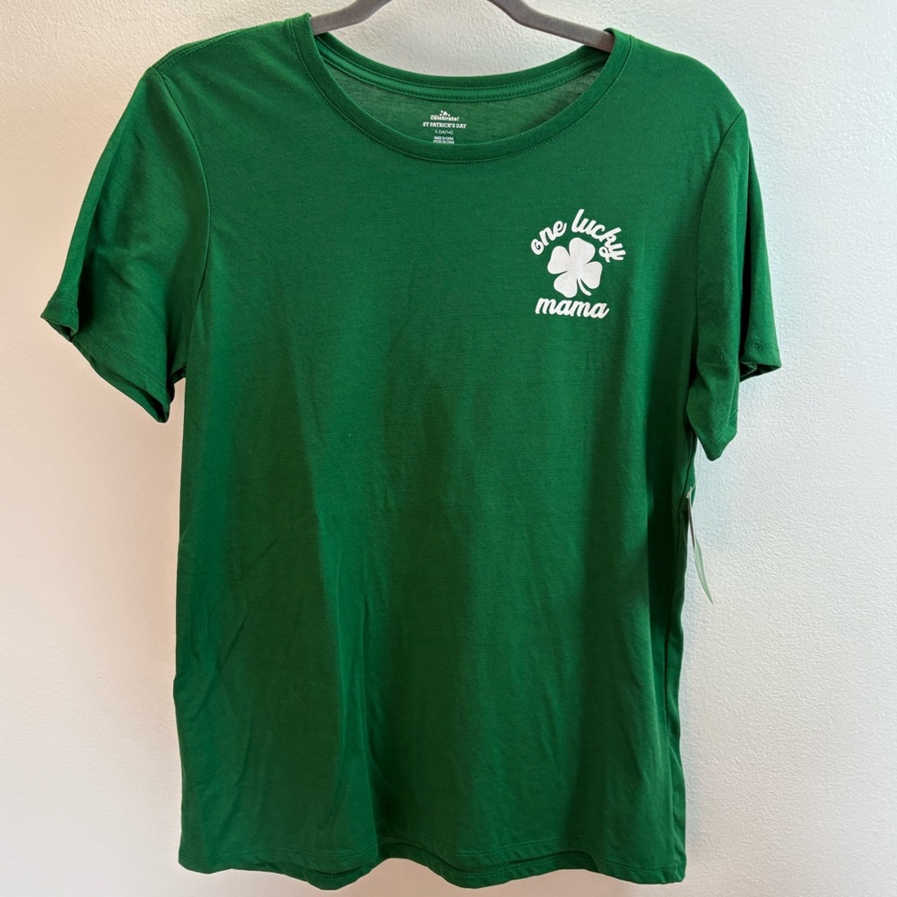 Celebrate St. Patrick’s Day Shamrock T-shirt L